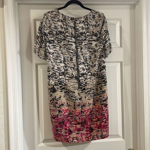 Dalia Shift Dress - Picture 4 of 6